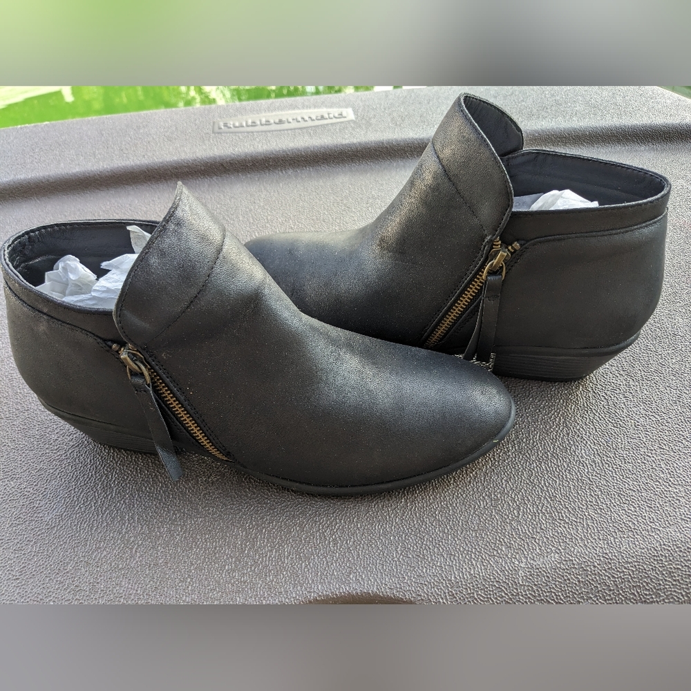 Ladies boots